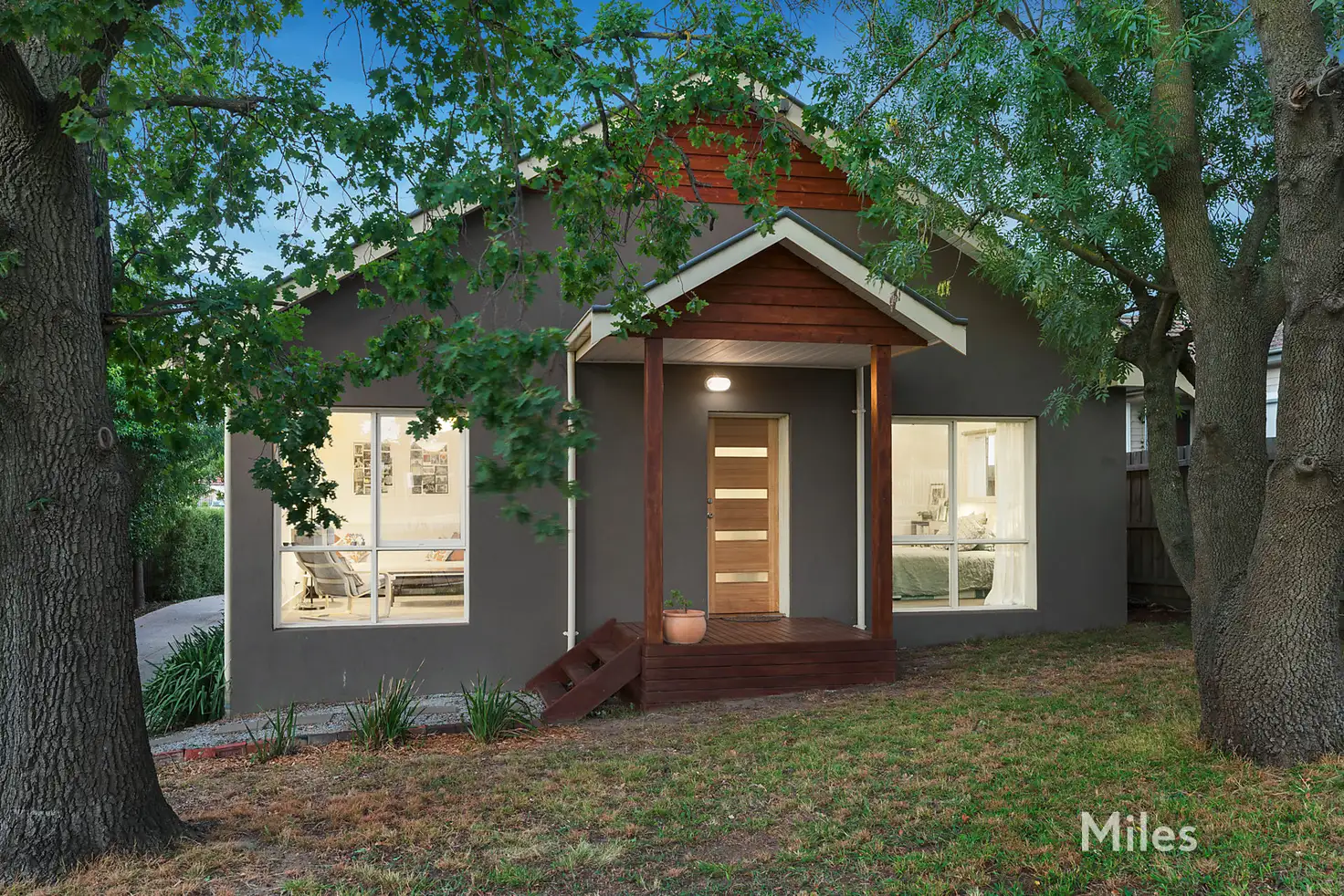Main view of Homely unit listing, 1/24 Berrima Road, Rosanna VIC 3084