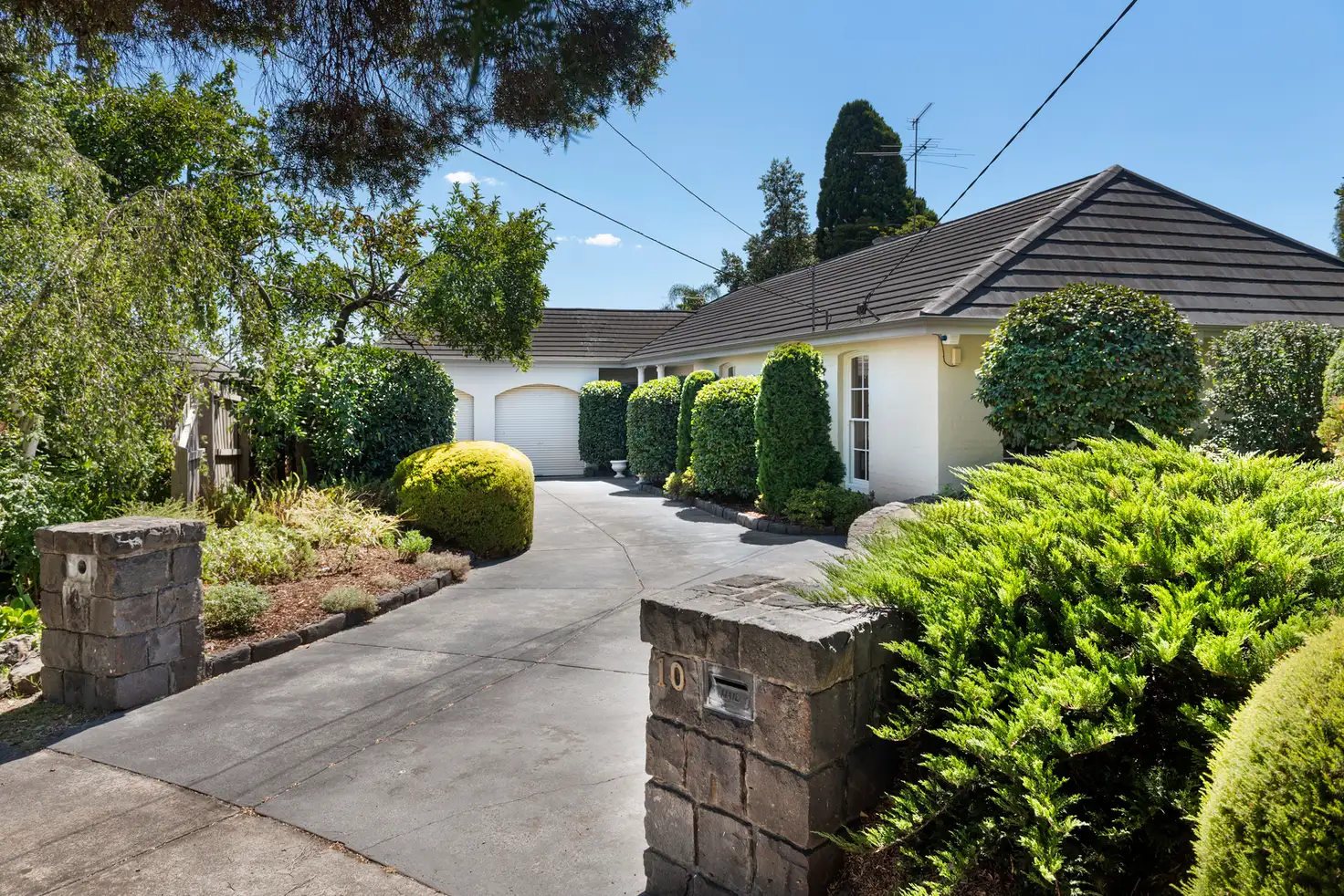 Main view of Homely house listing, 10 Prunella Close, Doncaster VIC 3108