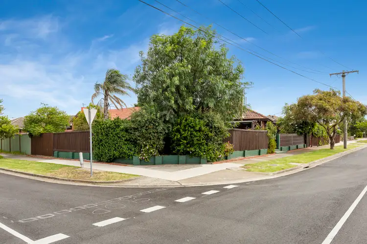 46 Emu Parade, Jacana VIC 3047