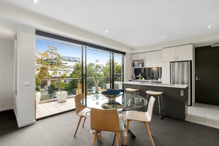 Third view of Homely apartment listing, 10/561 Glenferrie Road, Hawthorn VIC 3122