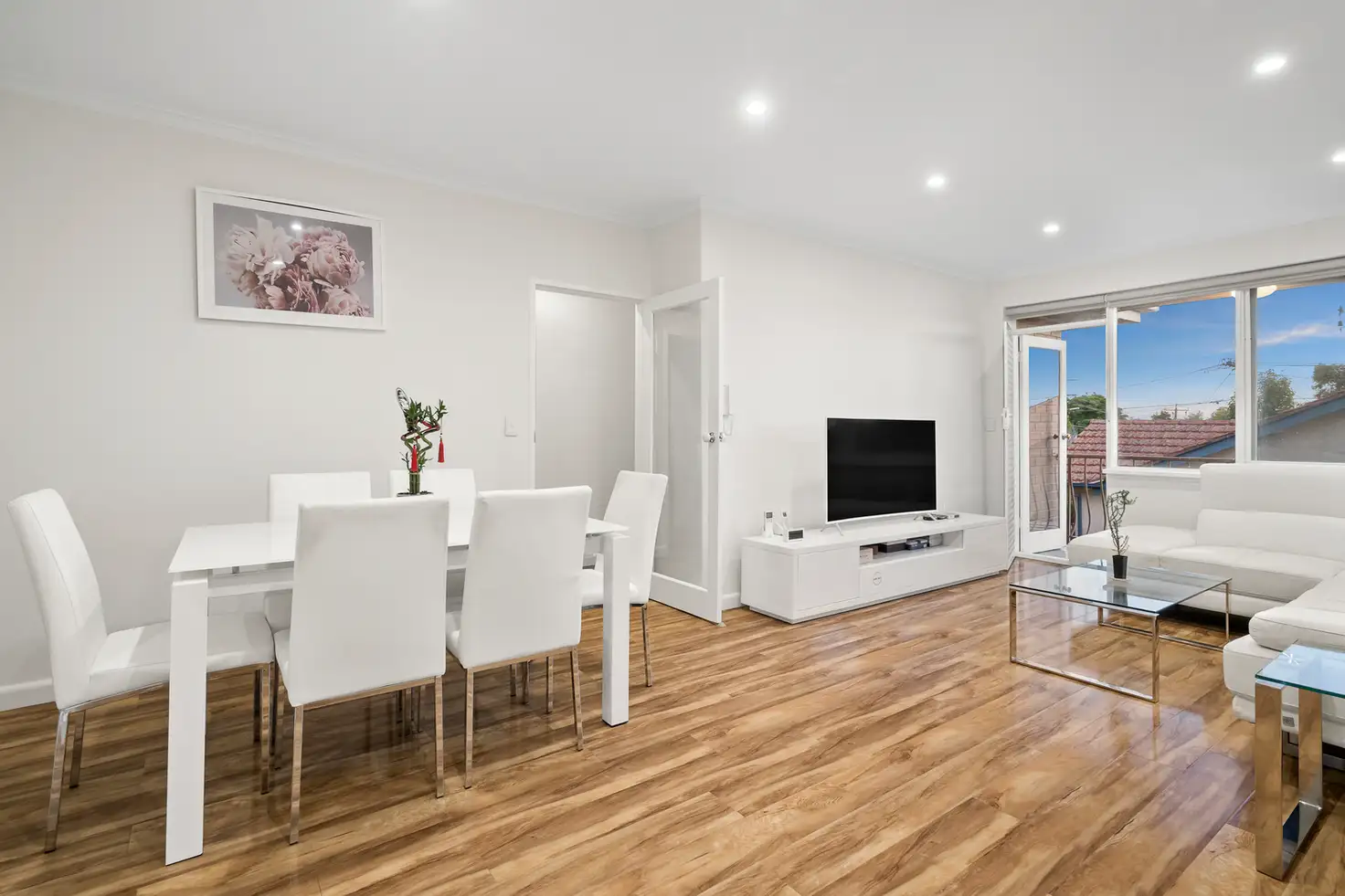 Main view of Homely apartment listing, 4/9 Whitmuir Road, Bentleigh VIC 3204