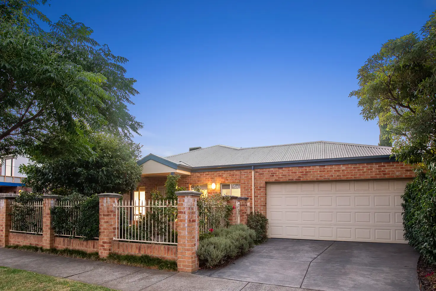 Main view of Homely townhouse listing, 1/13 Albert Street, Highett VIC 3190