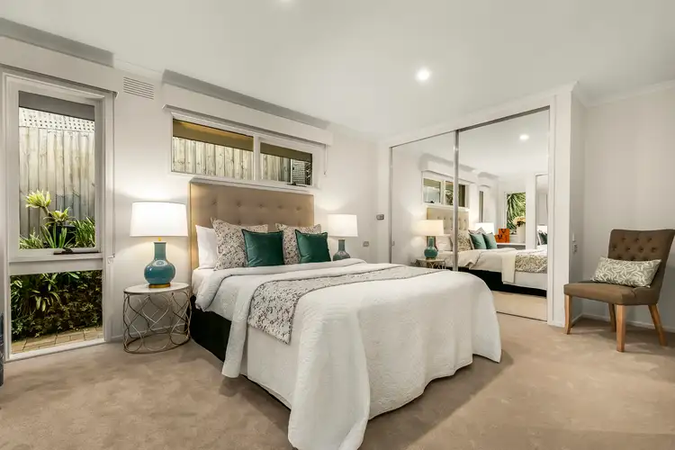 Fifth view of Homely house listing, 2/8 Benwerrin Road, Surrey Hills VIC 3127