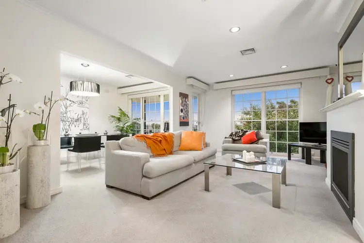 10/8 Trawalla Avenue, Toorak VIC 3142
