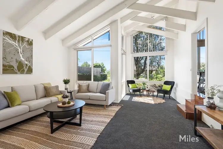 9 Winston Road, Viewbank VIC 3084