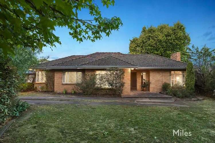 2 Macleod Parade, Macleod VIC 3085