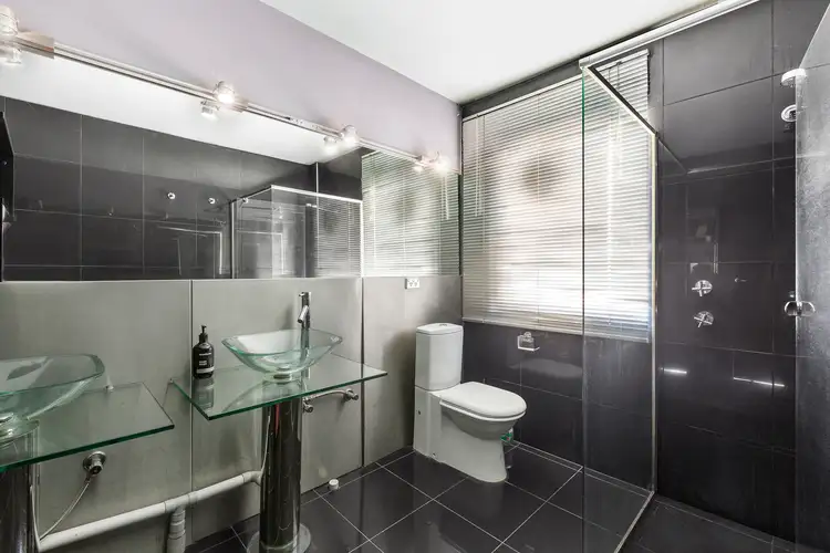 Fourth view of Homely apartment listing, 4/2 McArthur Street, Bentleigh VIC 3204