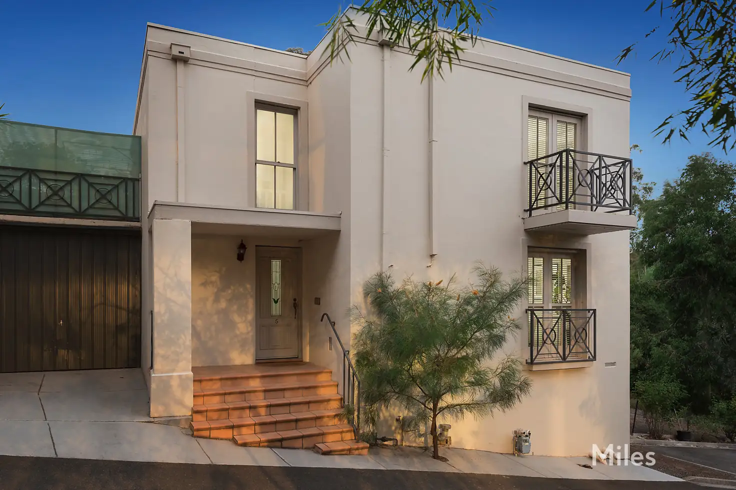 Main view of Homely townhouse listing, 5/39B Park Crescent, Fairfield VIC 3078