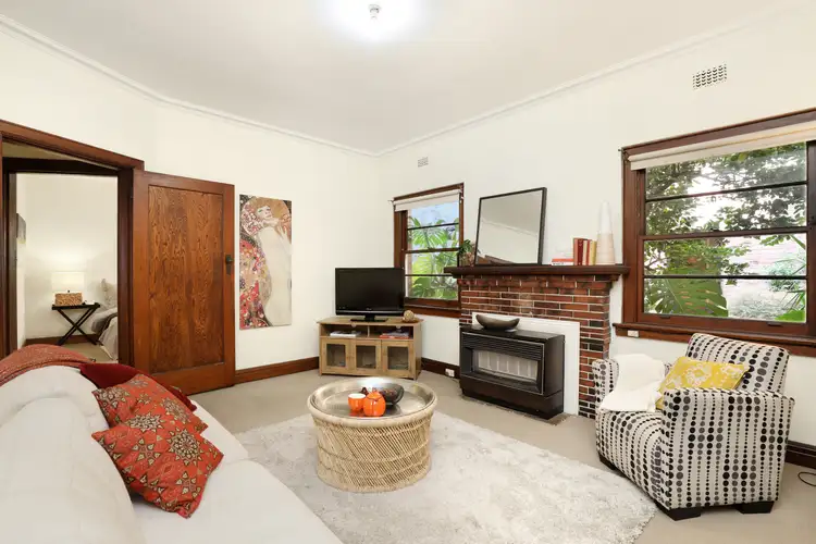 2/34 Barkly Street, St Kilda VIC 3182