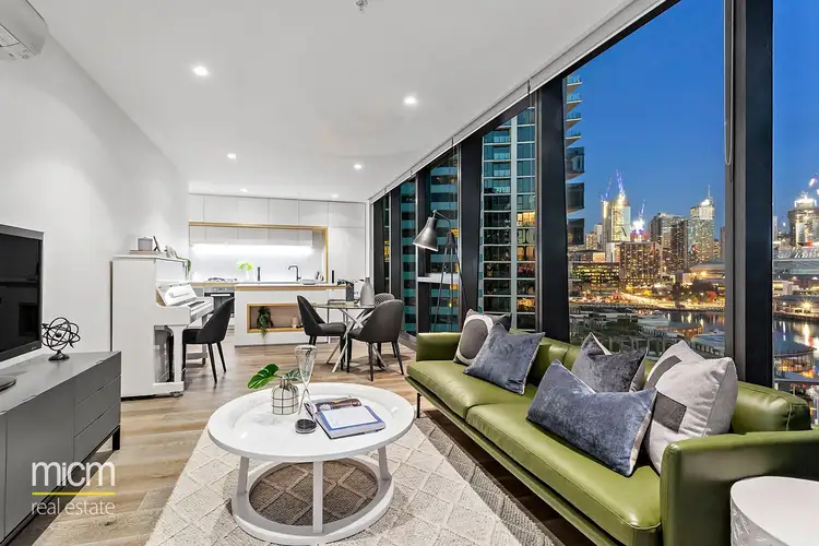 908/15 Doepel Way