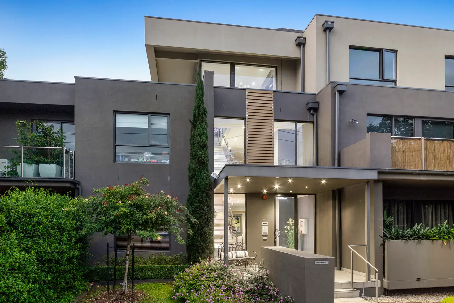 Main view of Homely apartment listing, 10/561 Glenferrie Road, Hawthorn VIC 3122