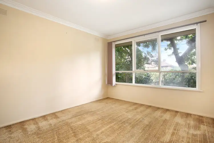 Fourth view of Homely house listing, 2 Rebecca Court, Bentleigh East VIC 3165