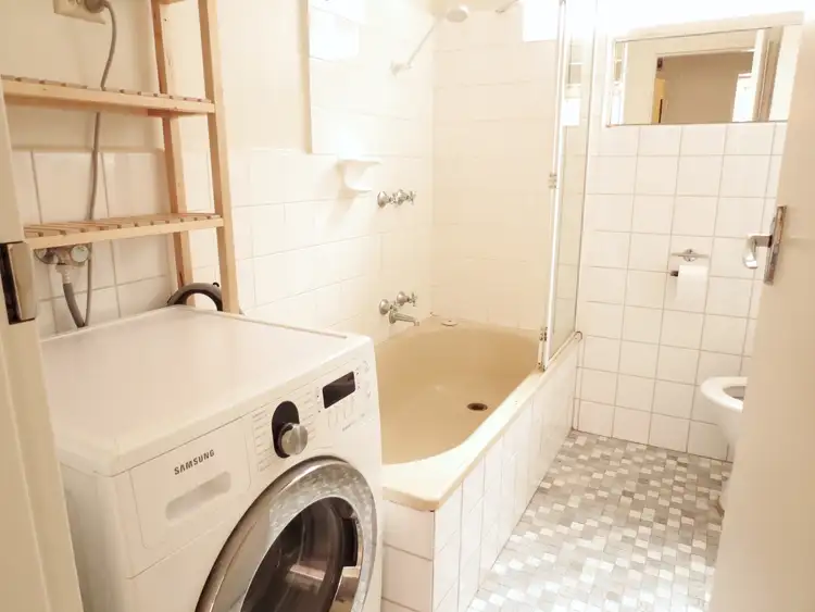 Fourth view of Homely apartment listing, 4/12 St Huberts Road, Carnegie VIC 3163