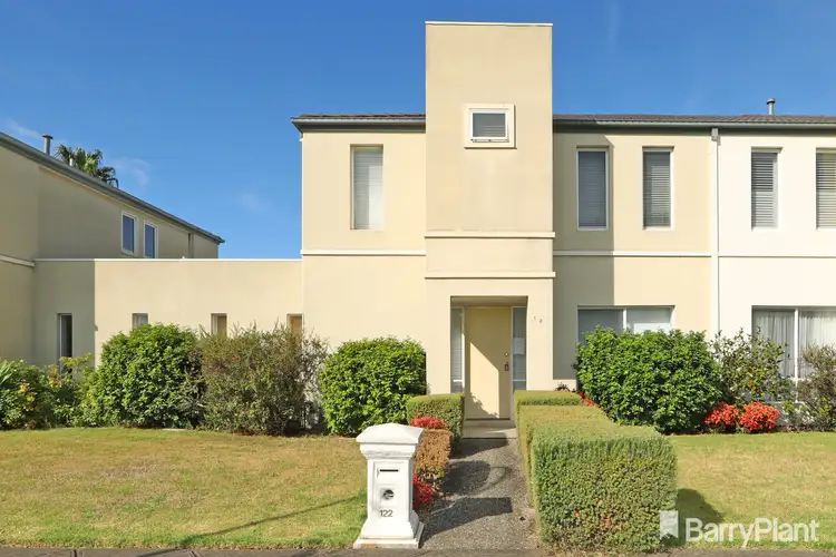 122 Sovereign Manors Crescent, Rowville VIC 3178