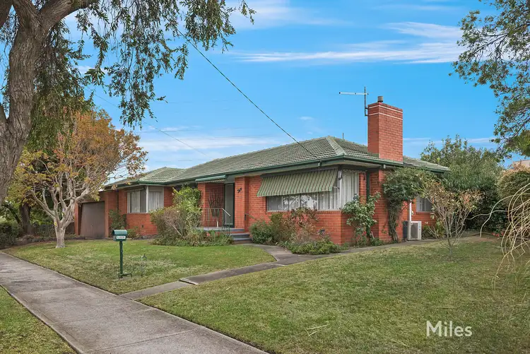 2 Manfred Street, Watsonia VIC 3087