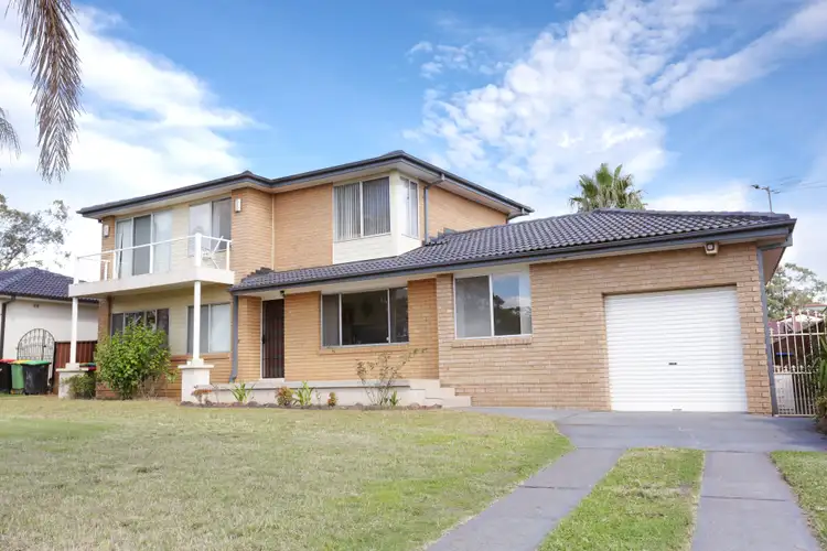 6 Mortimer Lewis Grove, St Clair NSW 2759