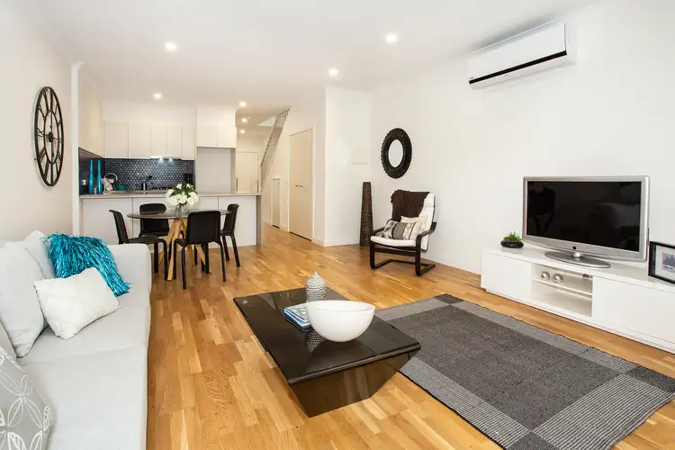 153 Waterhaven Boulevard, Point Cook VIC 3030