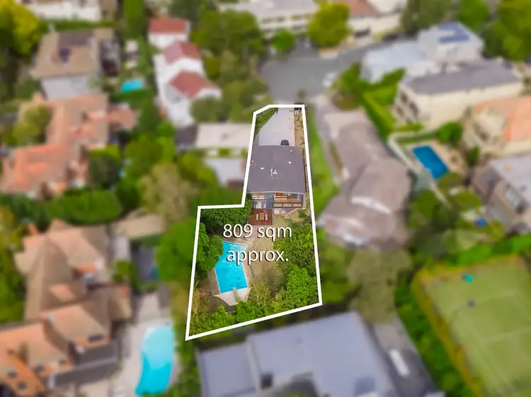 2 Selwyn Court, Toorak VIC 3142