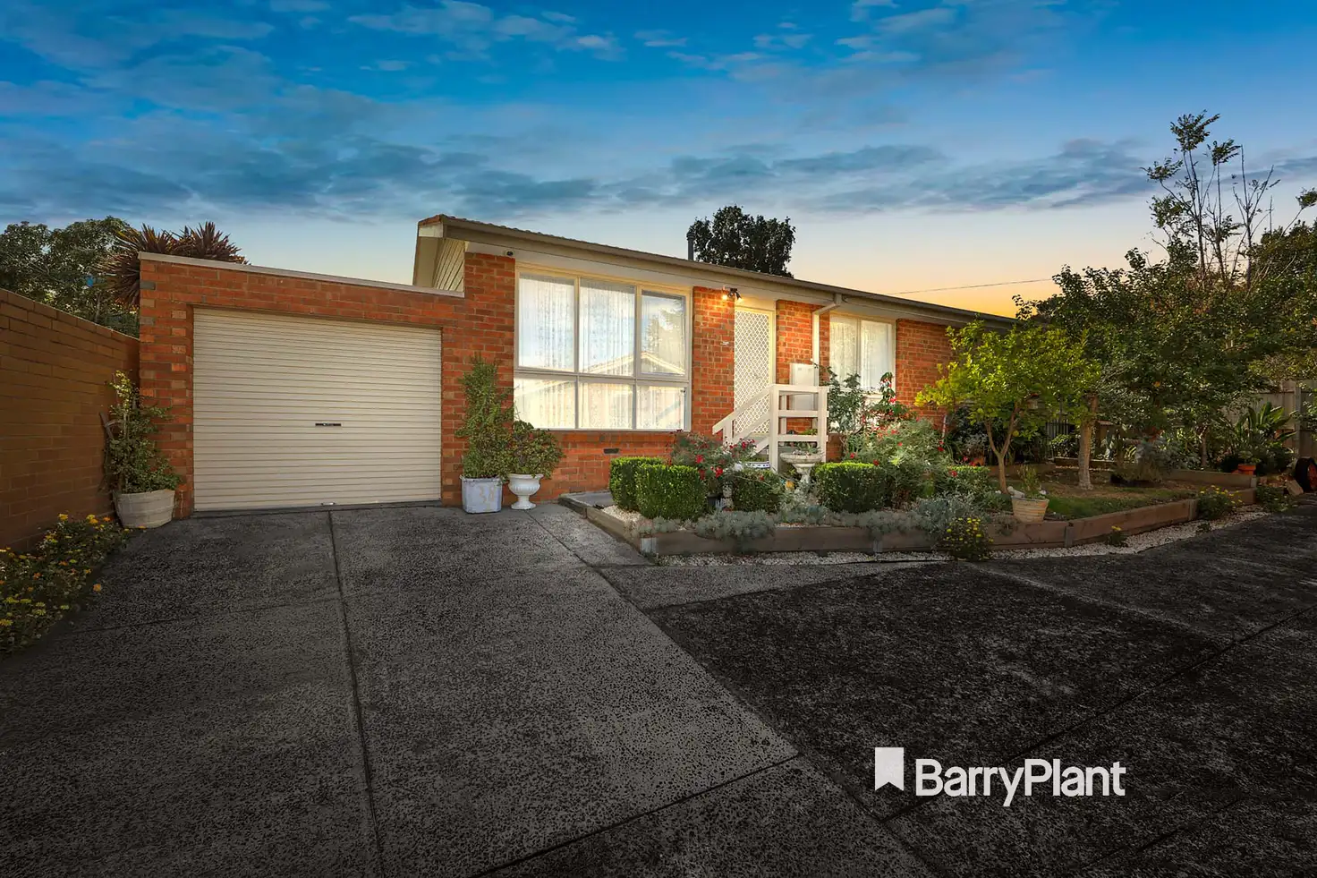 Main view of Homely unit listing, 2/38 Avalon Road, Rowville VIC 3178