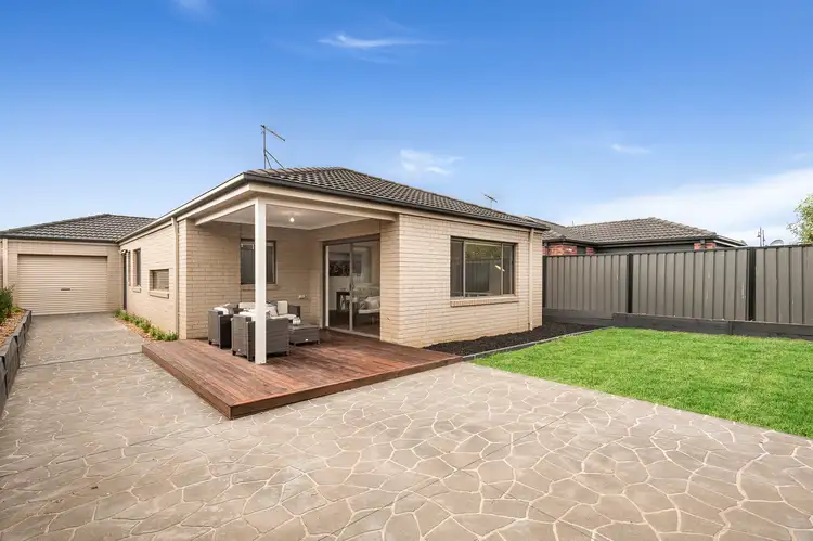 11 Mervyn Drive, Mernda VIC 3754