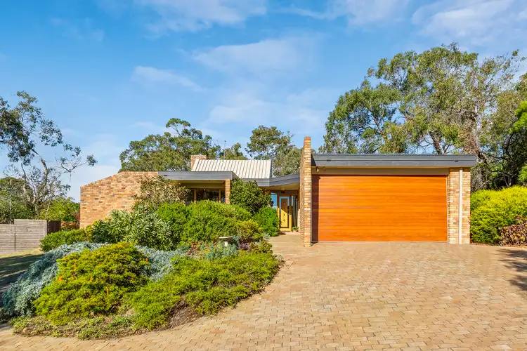 44 Millbank Drive, Mount Eliza VIC 3930