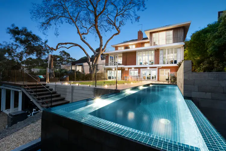 5 Raheen Drive, Kew VIC 3101