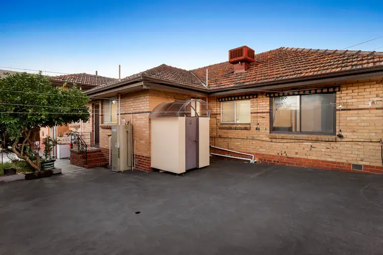 Fifth view of Homely house listing, 2 Barilla Road, Moorabbin VIC 3189