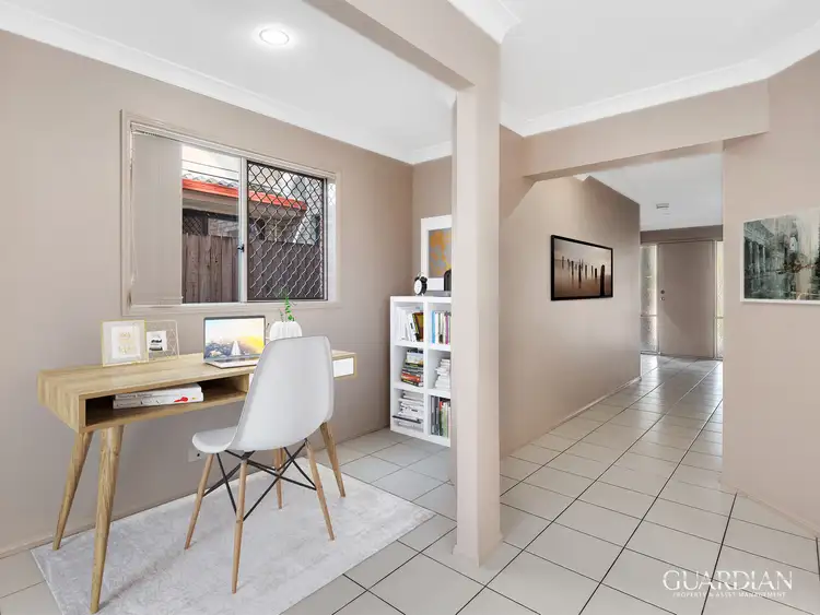 Fifth view of Homely house listing, 5 Araluen  Place, Carindale QLD 4152