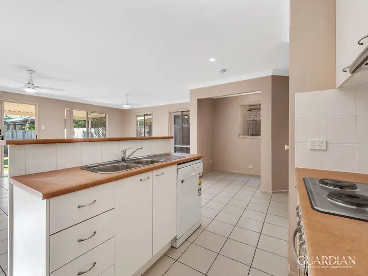 Sixth view of Homely house listing, 5 Araluen  Place, Carindale QLD 4152