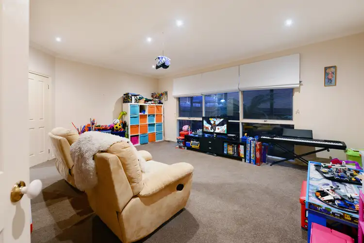 Sixth view of Homely house listing, 2 Pennycross Court, Rowville VIC 3178