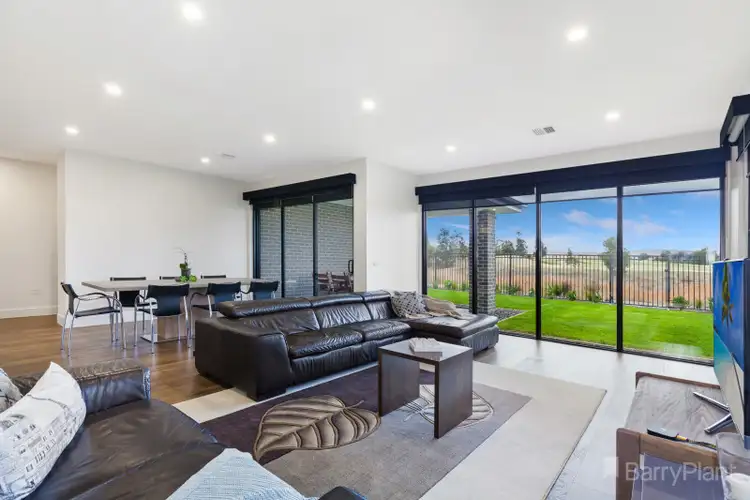 Sixth view of Homely house listing, 86 Mandalay Circuit, Beveridge VIC 3753