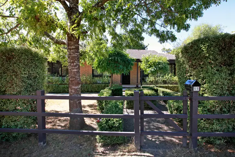 11 Tennyson Street, Woodend VIC 3442