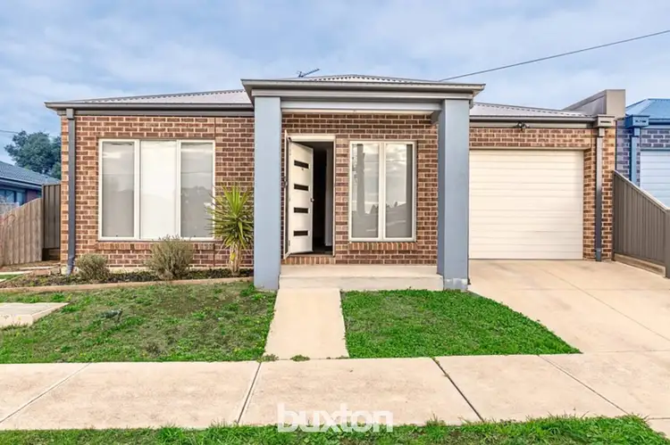 Main view of Homely house listing, 19 Magnolia Street, Wendouree VIC 3355