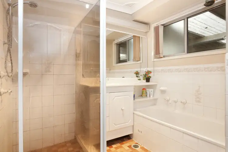 Sixth view of Homely house listing, 2 Lobelia Street, Macquarie Fields NSW 2564