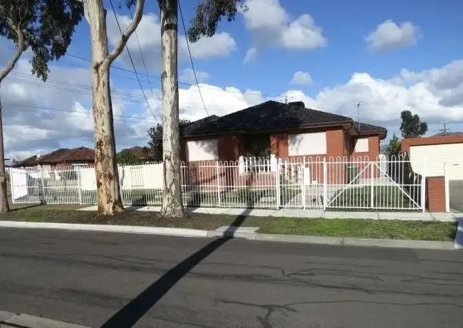 1 Gunbower Close