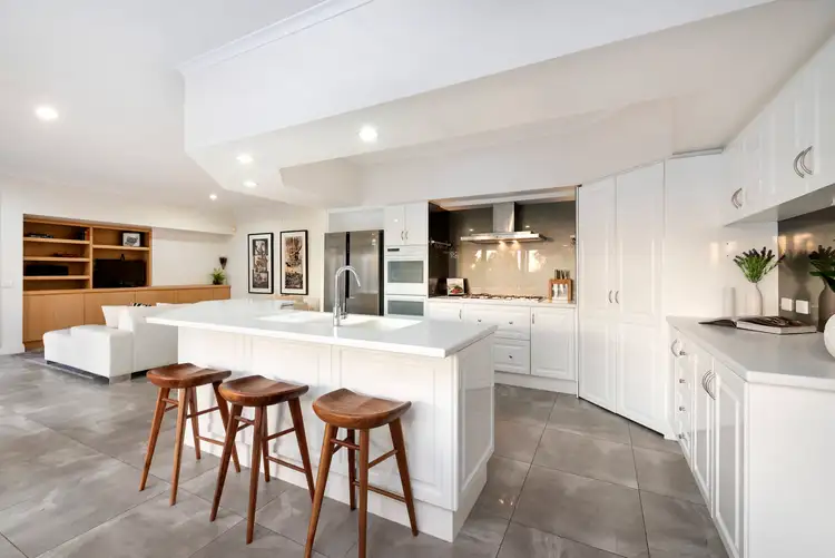 Fifth view of Homely house listing, 7 Warner Court, Donvale VIC 3111