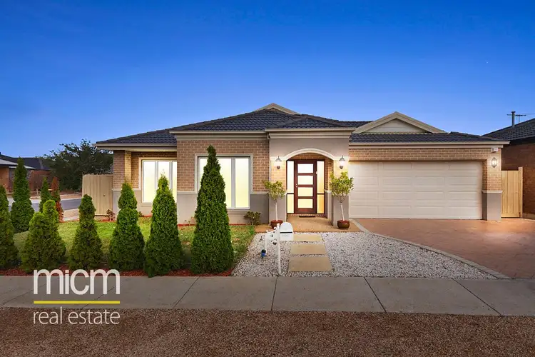 18 Cloudy Crescent, Point Cook VIC 3030