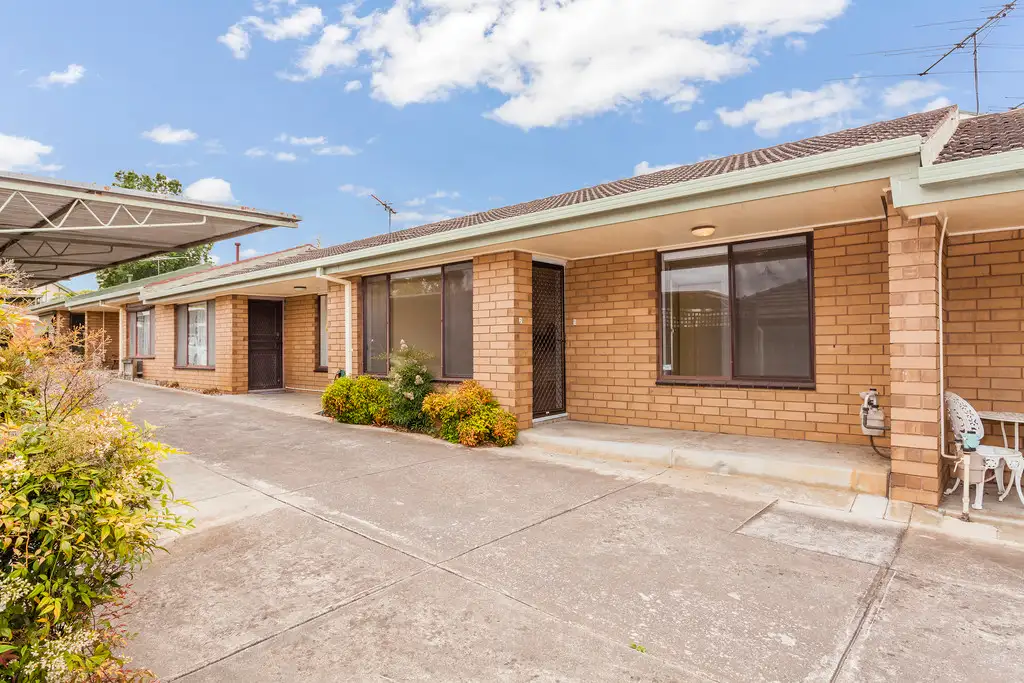 Main view of Homely unit listing, 2/13 Manifold Street, Manifold Heights VIC 3218