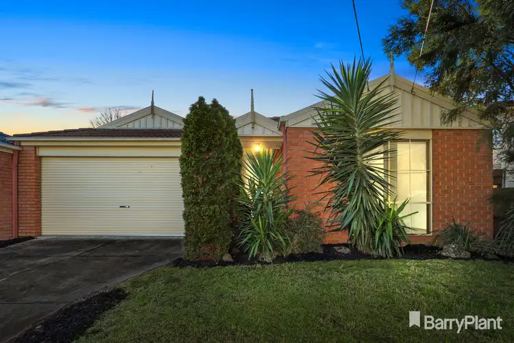 54 Laura Road, Knoxfield VIC 3180