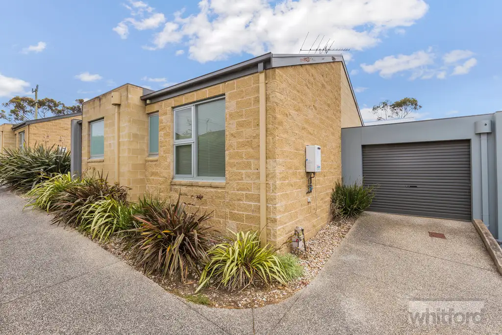 Main view of Homely unit listing, 2/15 Francis Street, Belmont VIC 3216