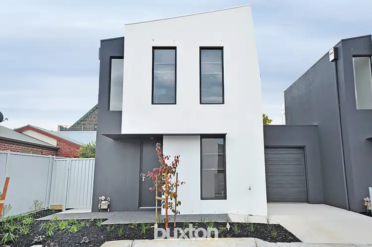 10 Monteith Place, Lake Wendouree VIC 3350