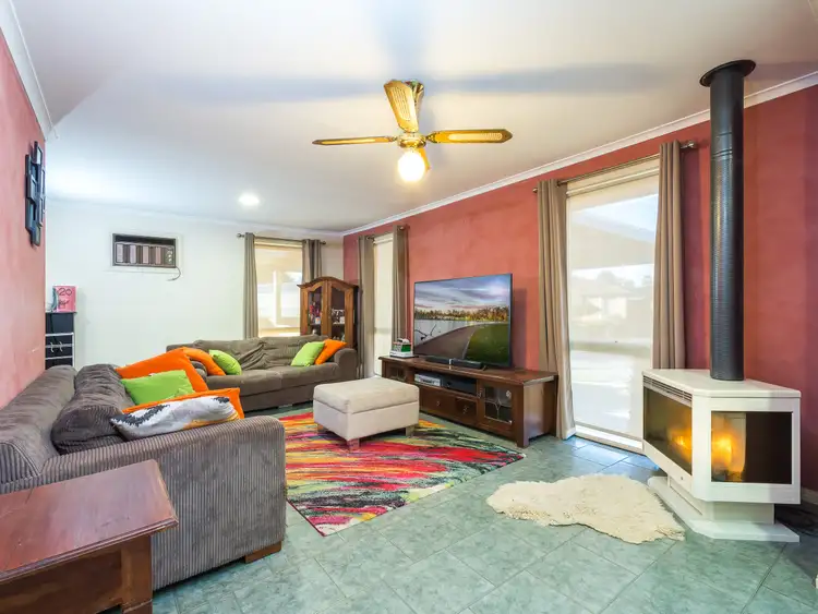 Second view of Homely house listing, 3 Oxford Court, Shepparton VIC 3630