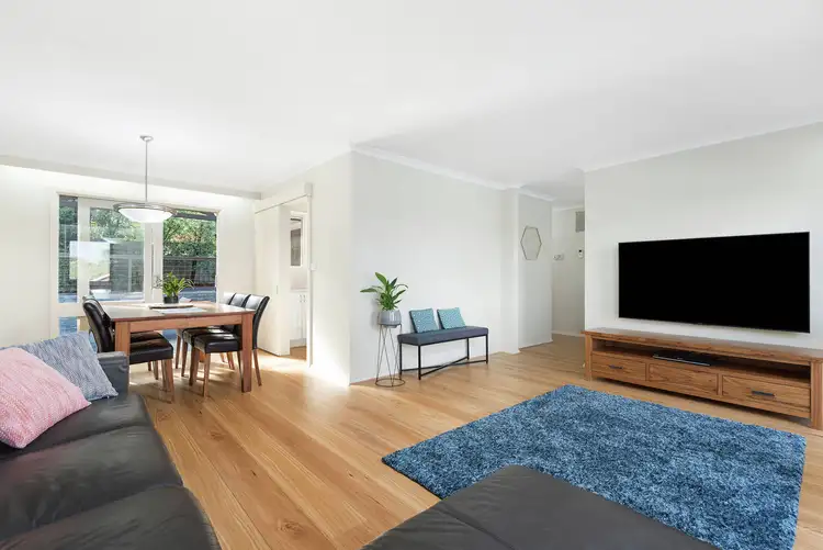 Second view of Homely house listing, 5 Foxglove Court, Viewbank VIC 3084