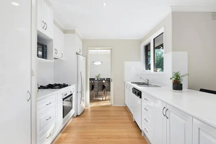 Third view of Homely house listing, 5 Foxglove Court, Viewbank VIC 3084