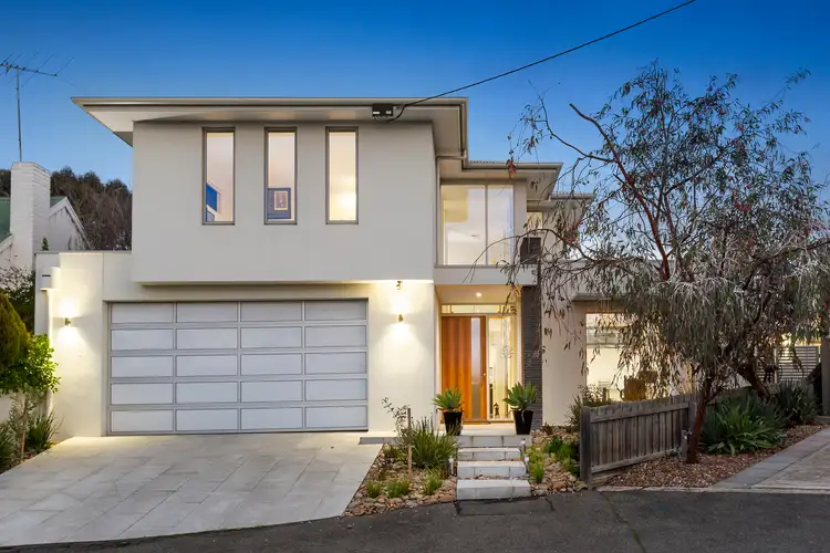 5 Fernery Grove, Newtown VIC 3220