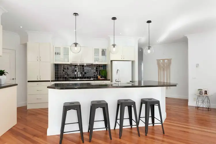 Fifth view of Homely house listing, 7 Gloucester Drive, Heidelberg VIC 3084