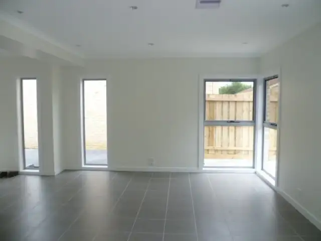 Fifth view of Homely townhouse listing, 2/71 Lloyd Street, Heidelberg Heights VIC 3081
