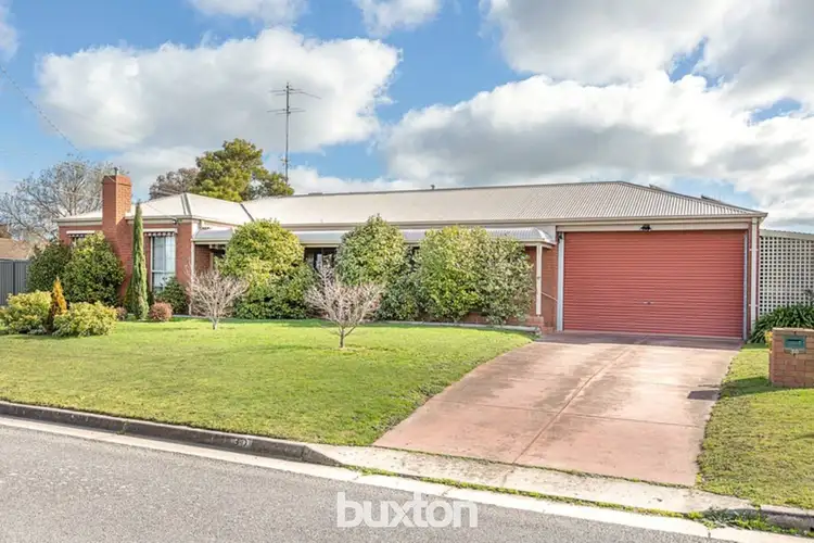 30 Rozel Avenue, Wendouree VIC 3355