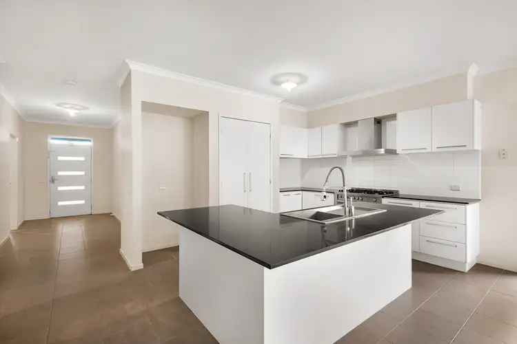 53 Lakeland Drive, Doreen VIC 3754