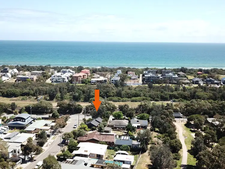 100 Railway Parade, Seaford VIC 3198
